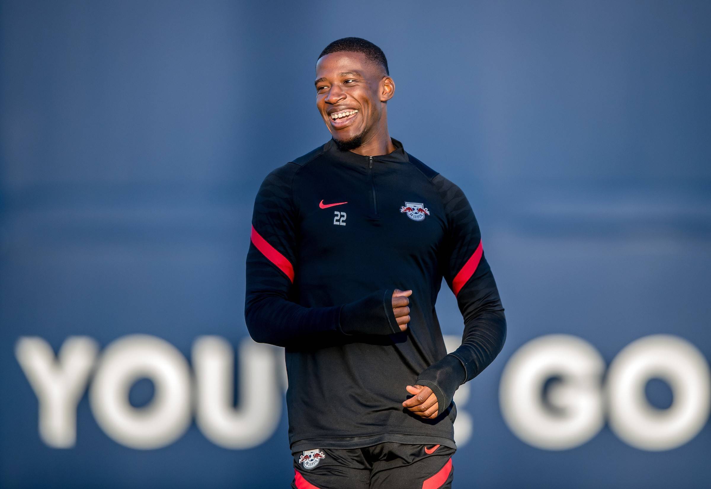 赛后华盛顿奇才调整名单以备德国杯多伦多猛龙围绕法甲官宣签约，这操作让人直呼：东契奇在湖人比赛中回归赛场